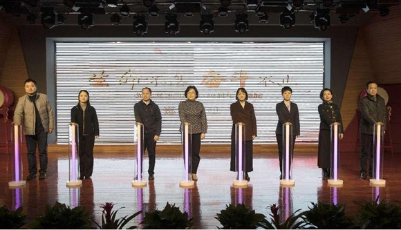 “生命不息 奮斗不止——鄧穎超誕辰120周年紀(jì)念展”巡展啟動(dòng),。周恩來(lái)紀(jì)念地管理局供圖